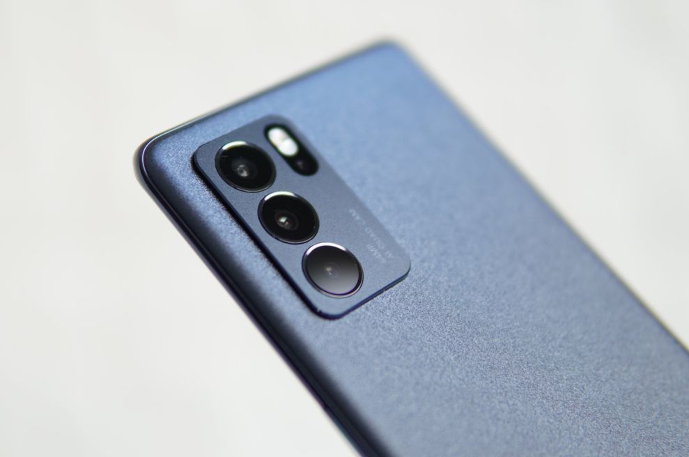 Note 33 Mobile