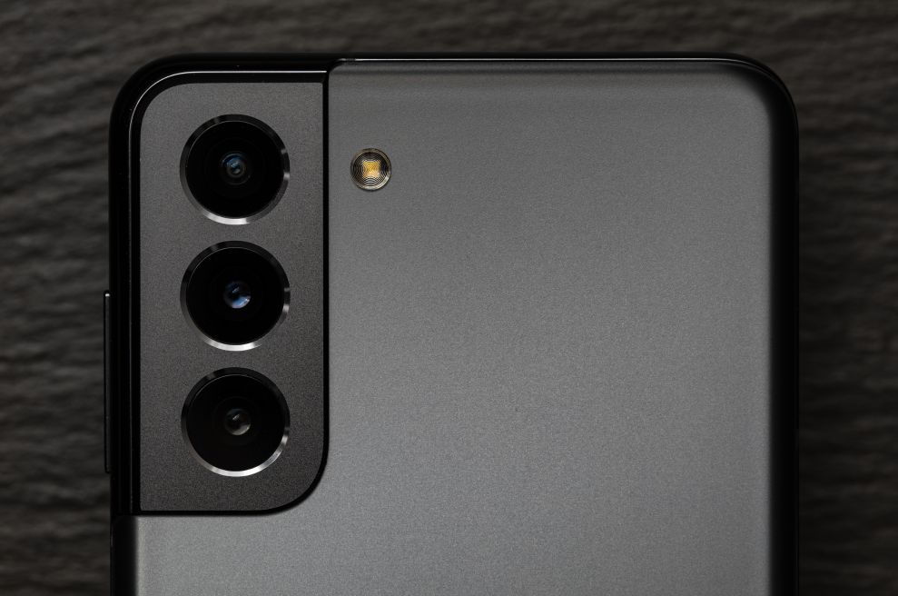 Note 33 Mobile
